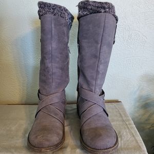 Rocket Dog Gray boots sz 9.5